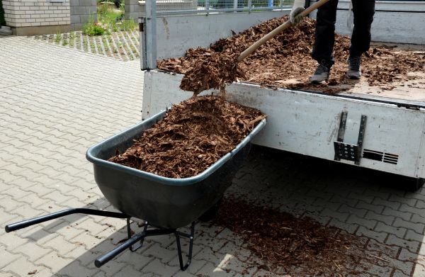 Bulk Mulch Delivery in Des Moines