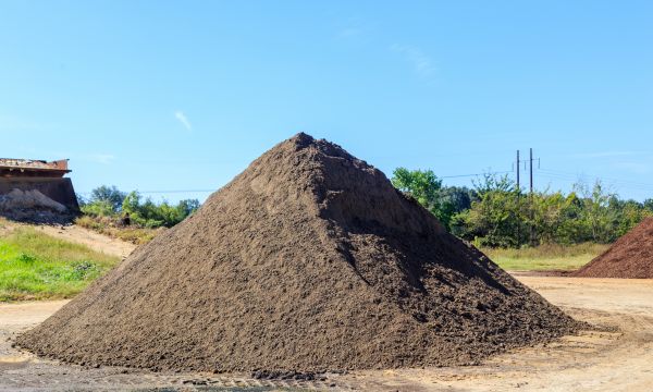 Bulk Topsoil Delivery in Des Moines