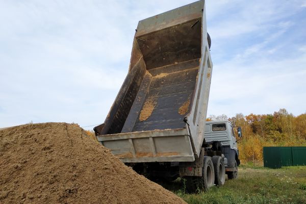 Topsoil Delivery in Des Moines