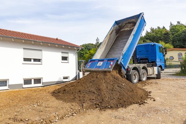 Garden Dirt Delivery in Des Moines