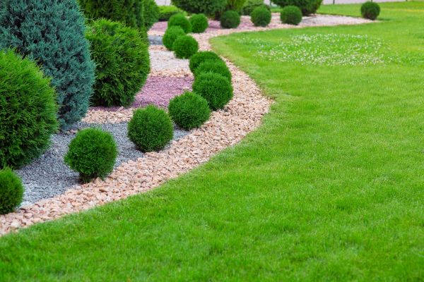 Edging Stones Installation in Des Moines