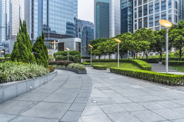 Commercial Hardscaping in Des Moines