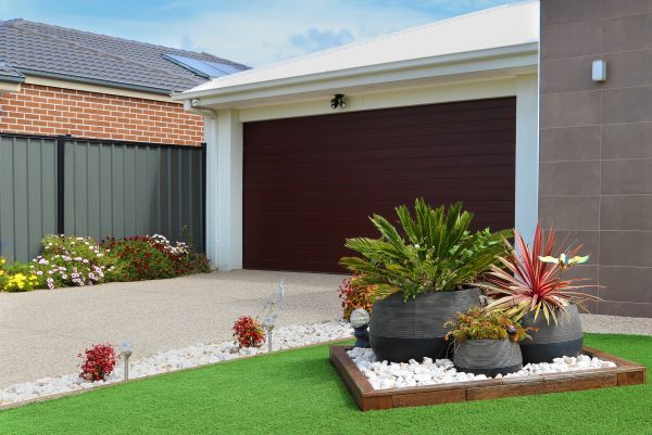 Front Yard Landscaping in Des Moines